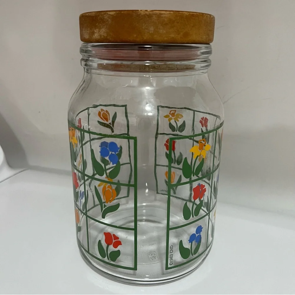 Vintage 1983 Anchor Hocking Glass “Nina